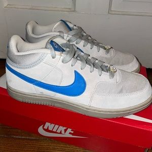Nike Shoes- only worn a few times!!!